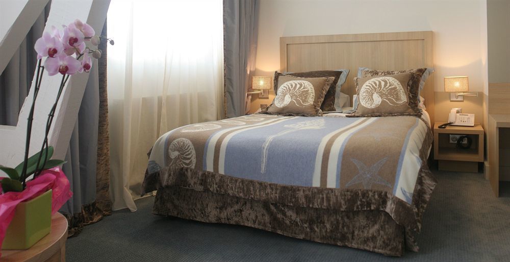 Trinite Hotel La Trinité-sur-Mer Zewnętrze zdjęcie